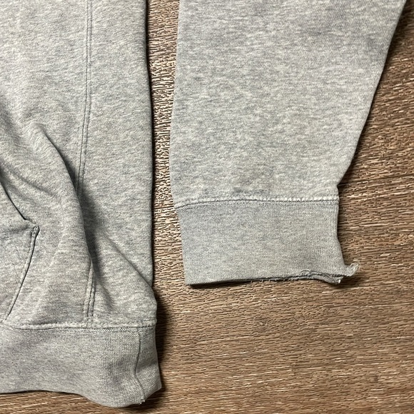 ⬇️⭐️ Nike Grey Medium Hoodie/Sweatshirt - Picture 8 of 9